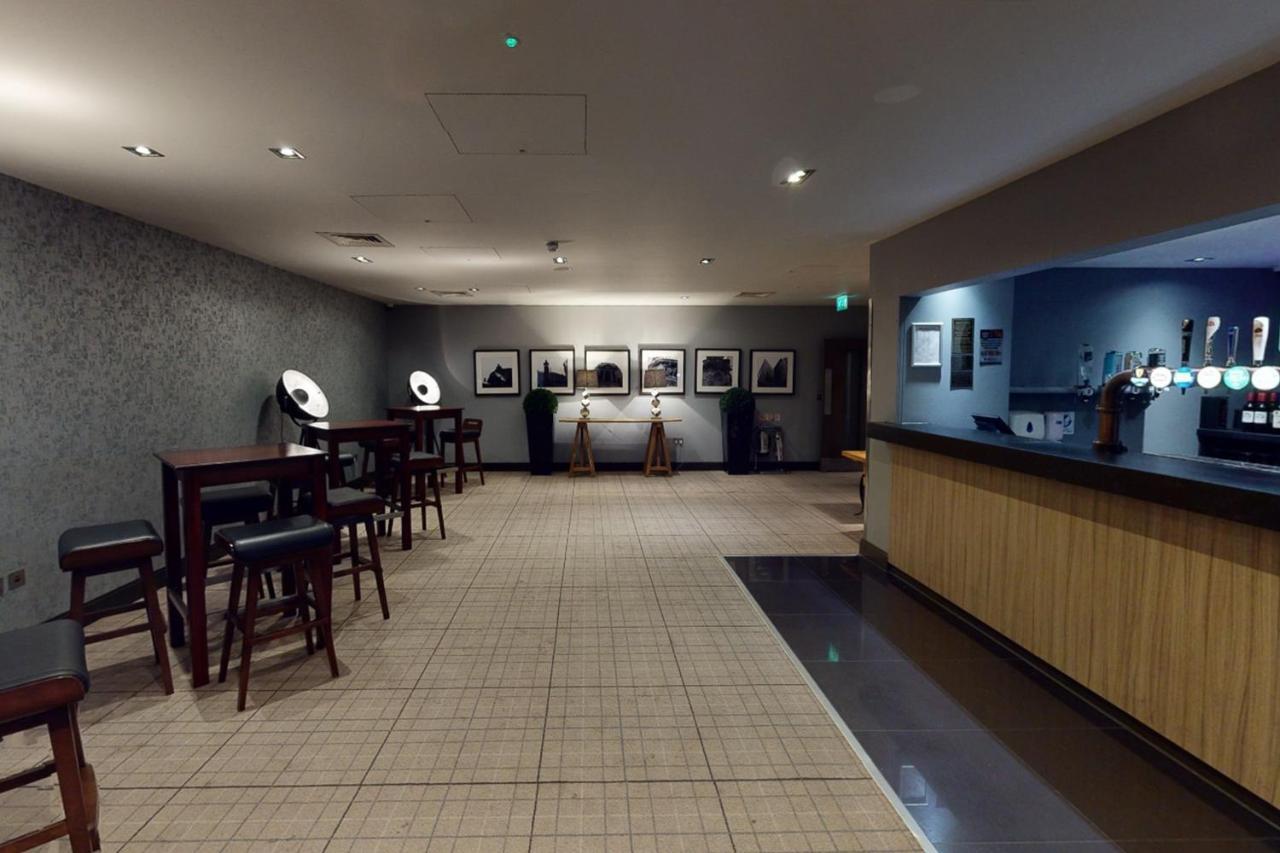 Village Hotel Edimburgo Esterno foto
